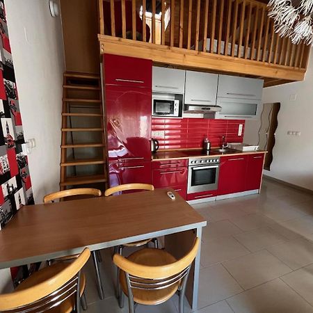 City Apartman Haz 巴拉通雷勒 外观 照片