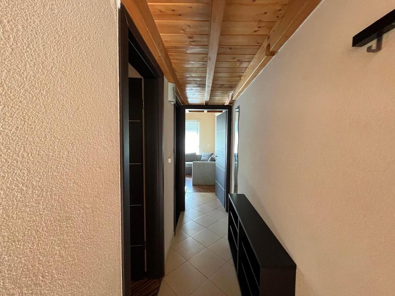 City Apartman Haz 巴拉通雷勒 外观 照片