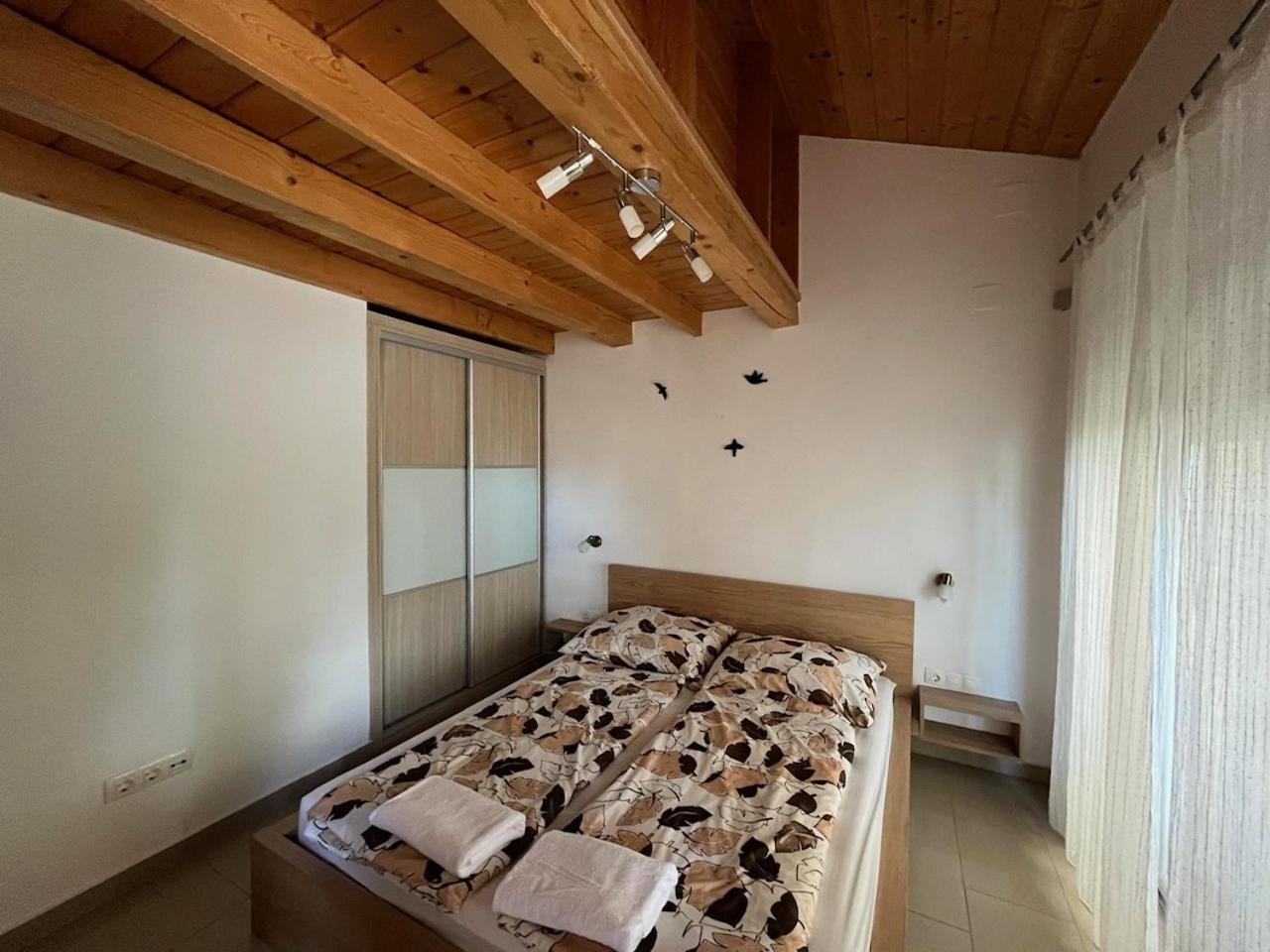 City Apartman Haz 巴拉通雷勒 外观 照片