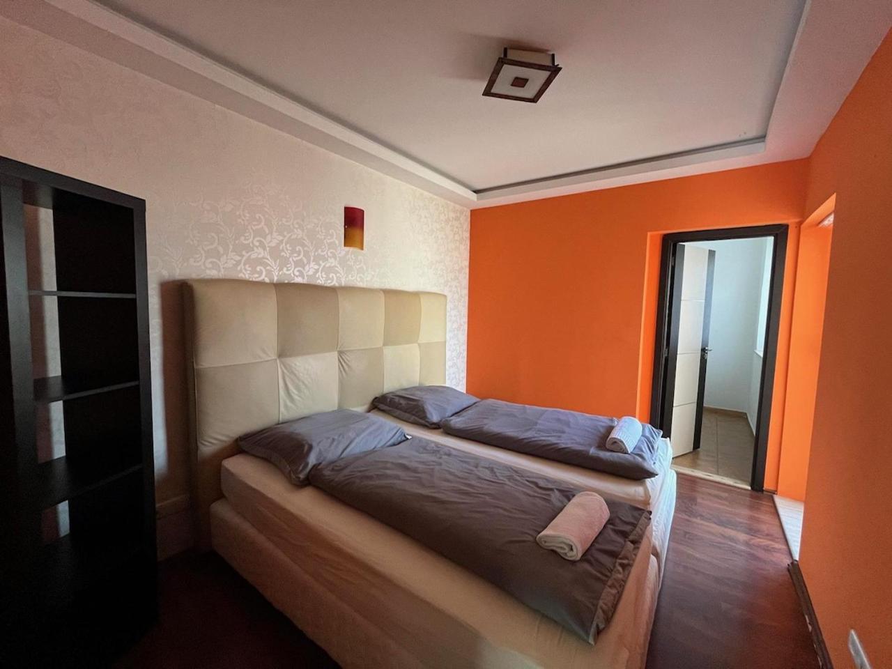 City Apartman Haz 巴拉通雷勒 外观 照片